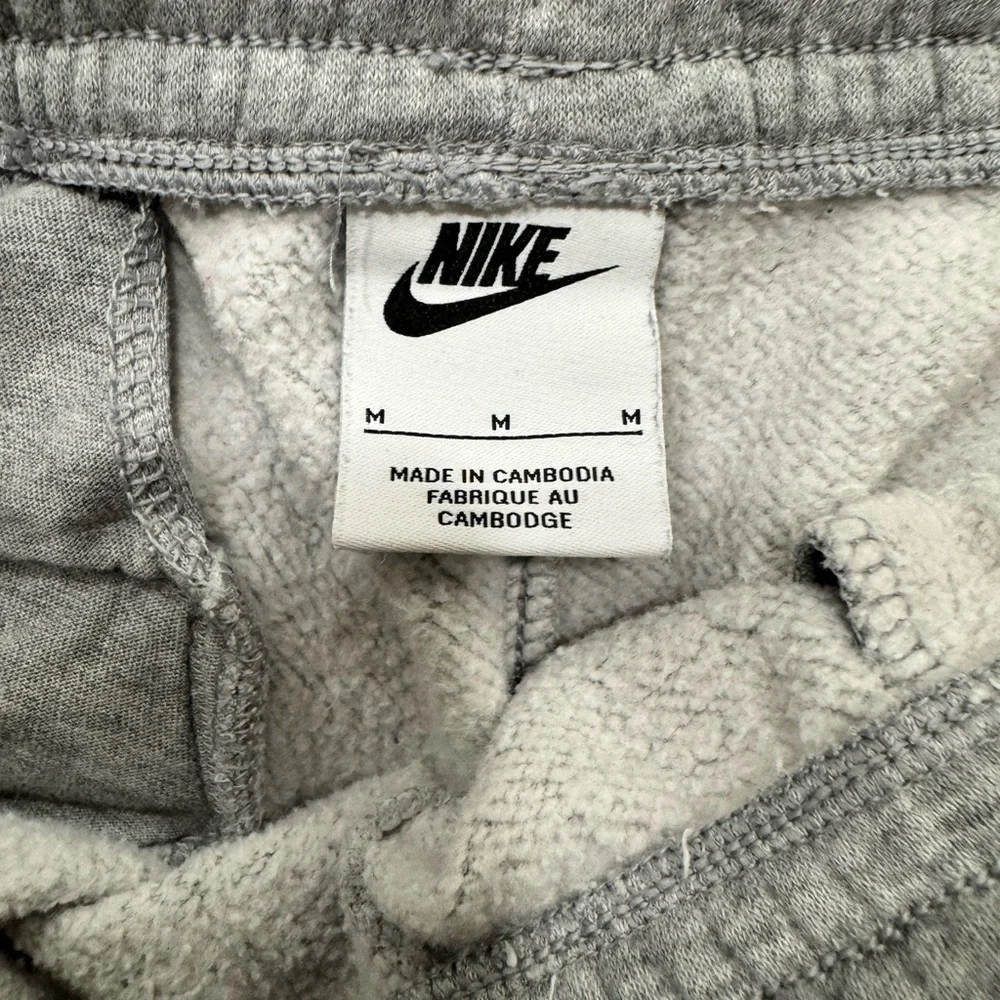 Nike Men's Light Gray Joggers